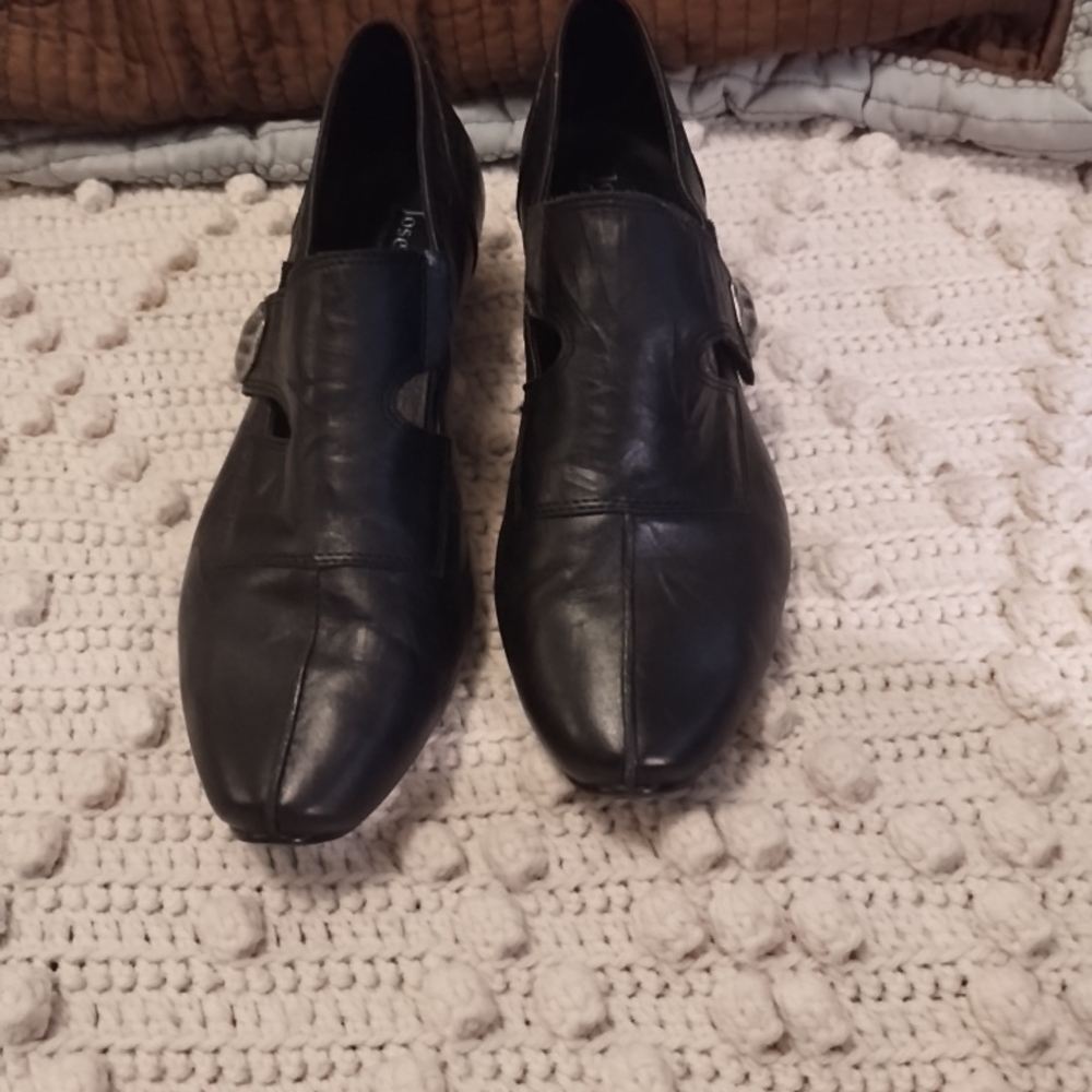 Josef Seibel Black Leather Flats